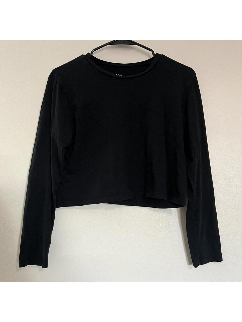black Wild Fable long sleeve crop top